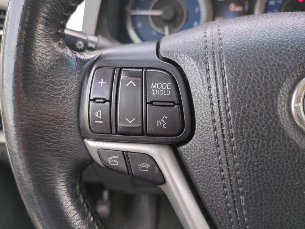 Used 2017 Toyota Sienna XLE w/ XLE Navigation Package AWD/4WD image 31