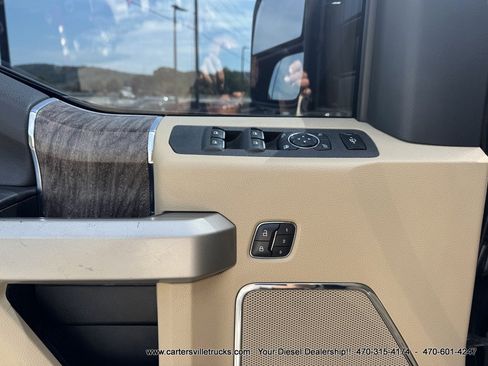 Used 2017 Ford F250 Lariat w/ Lariat Value Package AWD/4WD image 13