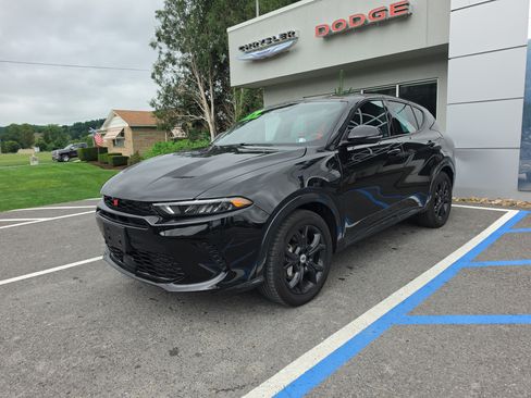 Used 2024 Dodge Hornet R/T Plus w/ R/T Blacktop Package AWD/4WD image 8