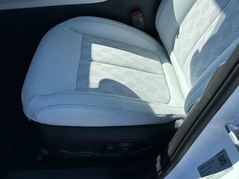 New 2026 Jeep Cherokee Overland image 10