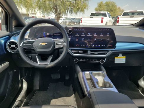 New 2025 Chevrolet Equinox EV LT w/ Convenience Package II image 10