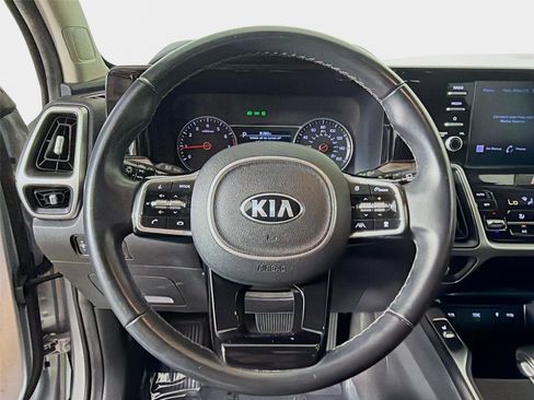 Certified 2021 Kia Sorento EX FWD image 12