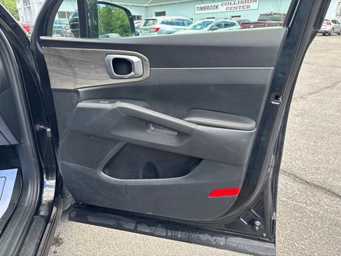 Used 2022 Kia Sorento S w/ Panoramic Sunroof Package AWD/4WD image 21