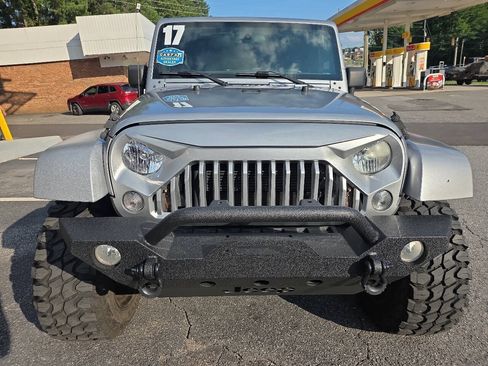 Used 2017 Jeep Wrangler Unlimited Sport AWD/4WD image 9