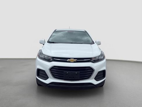 Used 2022 Chevrolet Trax LS w/ Tint and Cruise Package AWD/4WD image 2