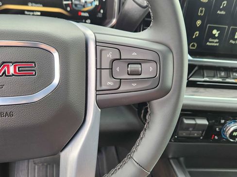 New 2026 GMC Sierra 2500 SLT w/ SLT Convenience Package image 18