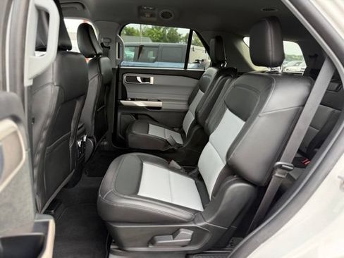 Certified 2023 Ford Explorer XLT w/ Equipment Group 202A AWD/4WD image 14