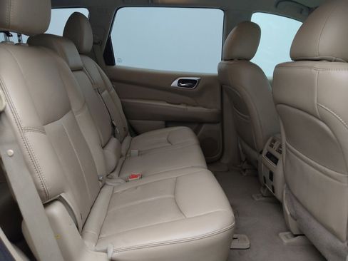 Used 2015 Nissan Pathfinder SL w/ SL Tech Package image 19