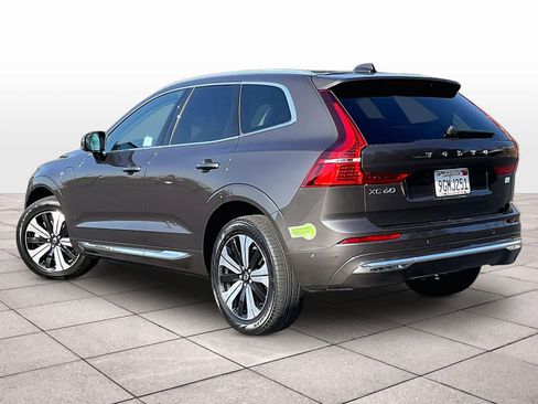 Used 2023 Volvo XC60 T8 Plus image 15