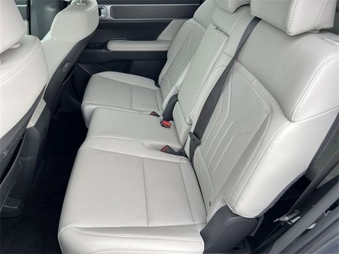 Certified 2025 Hyundai Santa Fe SEL image 28