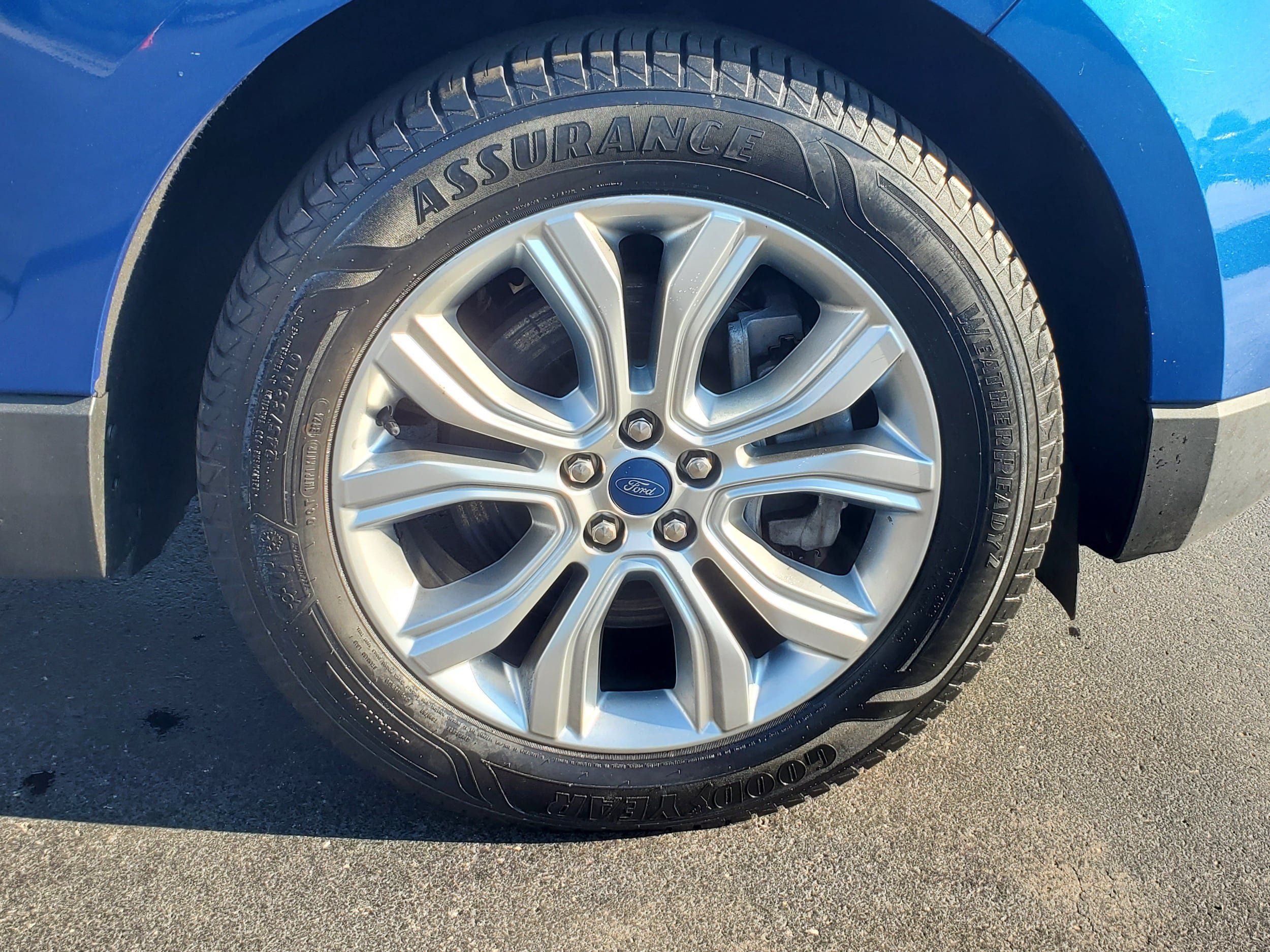 Used 2021 Ford Edge Titanium w/ Cargo Accessory Package AWD/4WD image 29
