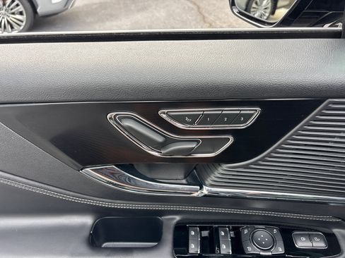 Used 2022 Lincoln Corsair Reserve w/ Elements Package AWD/4WD image 12