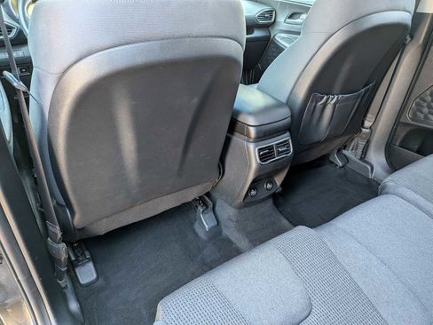 Used 2022 Hyundai Santa Fe SEL w/ Convenience Package image 17