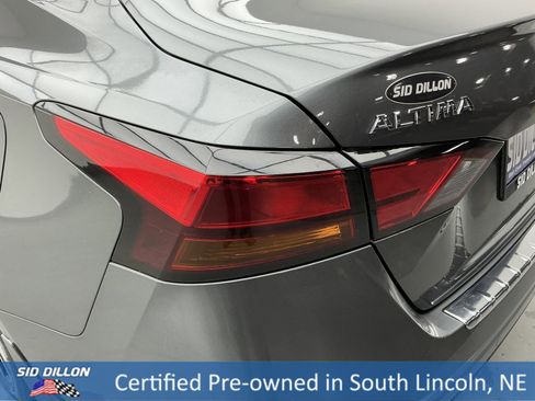 Used 2022 Nissan Altima 2.5 SV w/ SV Premium Package image 22