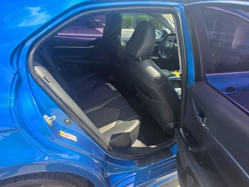 Used 2018 Toyota Camry SE w/ Audio Package FWD image 12