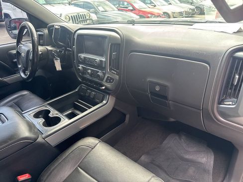 Used 2018 Chevrolet Silverado 1500 LTZ Z71 w/ Redline Edition AWD/4WD image 17