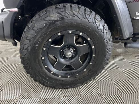Used 2018 Jeep Wrangler Unlimited Sport S image 24