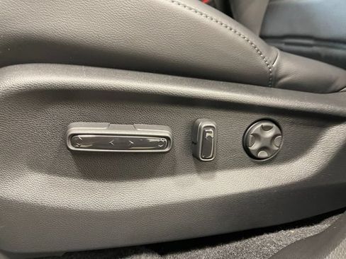 Used 2022 Honda CR-V EX-L image 16