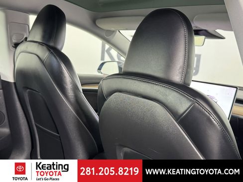 Used 2023 Tesla Model 3 Standard Range image 16