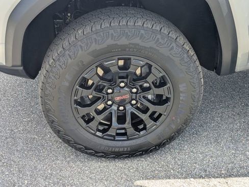 Used 2026 GMC Canyon Elevation w/ Convenience Package image 12