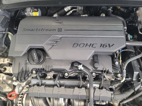 Used 2024 Hyundai Elantra SE FWD image 30