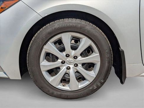 Used 2024 Toyota Corolla LE image 23