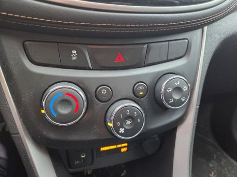 Used 2020 Chevrolet Trax LS w/ Tint and Cruise Package FWD image 15