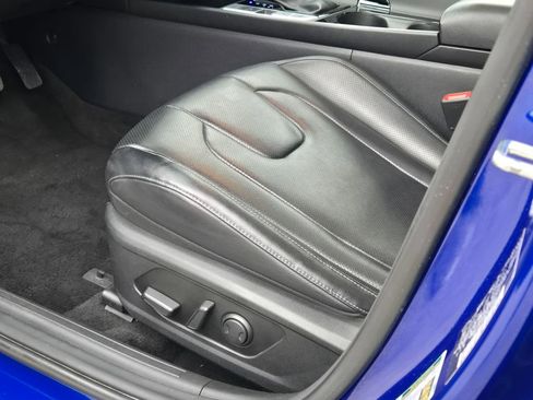 Used 2024 Hyundai Elantra Limited image 29