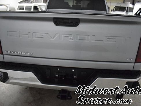 Used 2025 Chevrolet Silverado 2500 LT w/ Convenience Package image 5