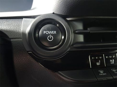 Used 2025 Toyota Crown XLE image 25