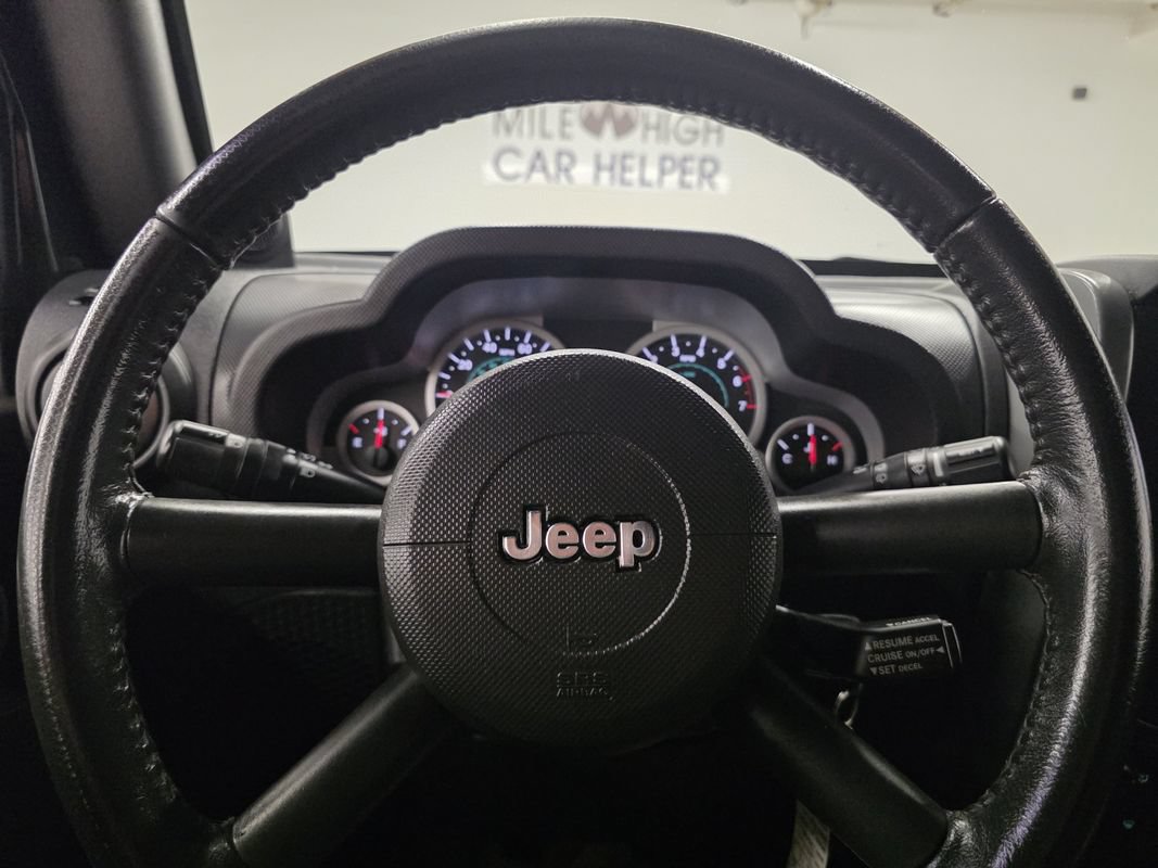 Used 2010 Jeep Wrangler Unlimited Rubicon w/ Dual Top Group AWD/4WD image 29