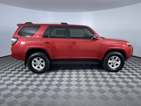 Used 2022 Toyota 4Runner SR5 Premium AWD/4WD image 10