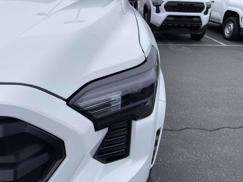 New 2026 Toyota Tacoma TRD Off-Road AWD/4WD image 17