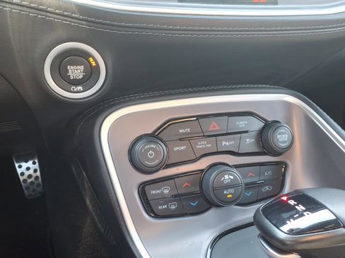 Used 2022 Dodge Challenger GT w/ Plus Package image 16