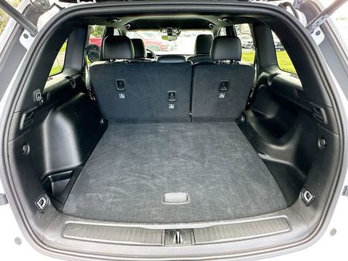 Used 2023 Jeep Grand Cherokee Altitude image 25