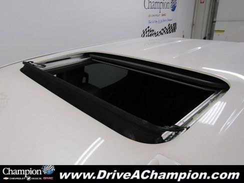 Used 2022 GMC Sierra 1500 SLT w/ SLT Premium Plus Package image 6