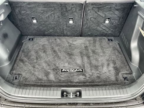 Used 2023 Hyundai Kona SE w/ Cargo Package image 14