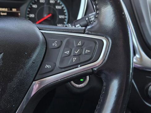 Used 2018 Chevrolet Equinox LT image 12