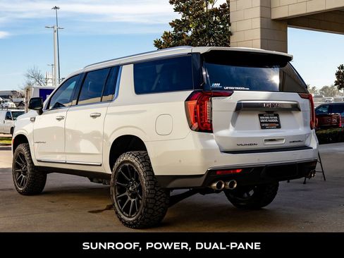 Used 2024 GMC Yukon XL Denali w/ Advanced Technology Package image 7