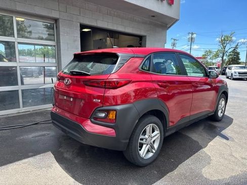 Used 2021 Hyundai Kona SE AWD/4WD image 2