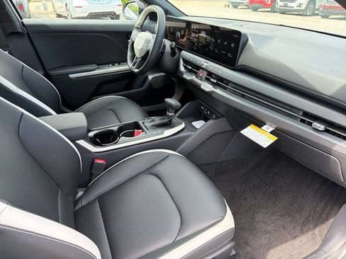 New 2026 Kia K4 EX FWD image 22