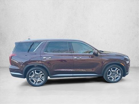 Used 2024 Hyundai Palisade Limited image 3