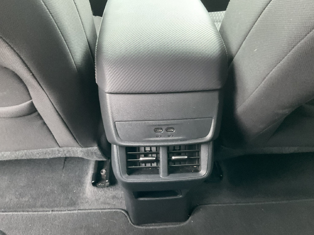 Used 2026 Chevrolet Equinox LT AWD/4WD image 18