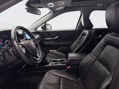 Used 2022 Lincoln Corsair AWD w/ Premium Package image 8
