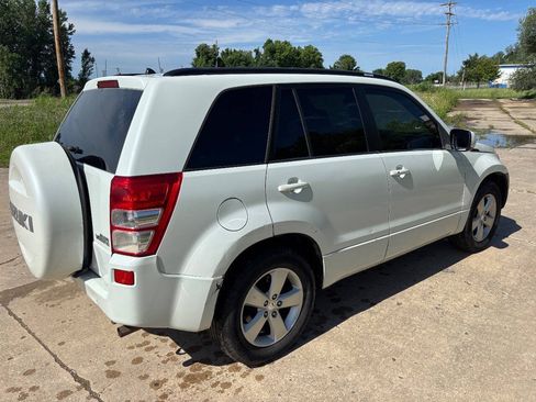 Used 2010 Suzuki Grand Vitara Limited RWD image 5