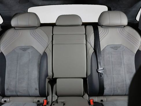 Used 2022 Bentley Bentayga image 8
