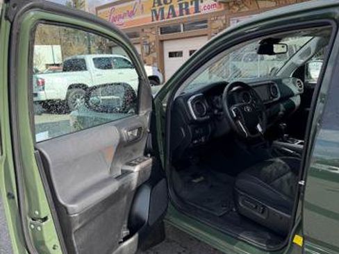 Used 2021 Toyota Tacoma SR5 image 6