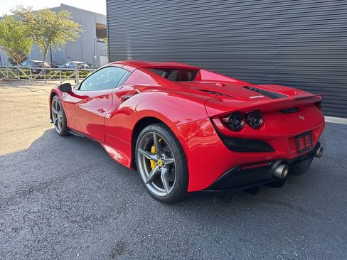 Used 2023 Ferrari F8 Tributo RWD image 3