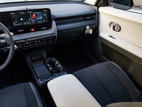 New 2026 Hyundai Ioniq 5 SE image 23