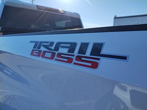Used 2020 Chevrolet Silverado 1500 Custom Trail Boss w/ Custom Convenience Package image 13